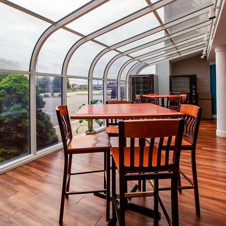 Baymont By Wyndham Northwood Motel Bagian luar foto