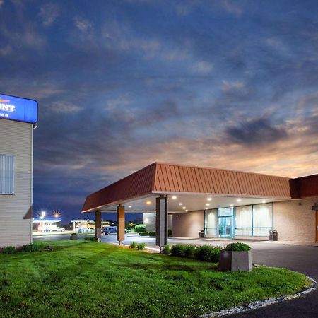 Baymont By Wyndham Northwood Motel Bagian luar foto