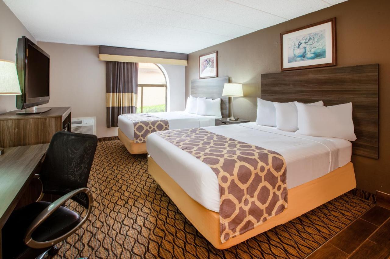 Baymont By Wyndham Northwood Motel Bagian luar foto