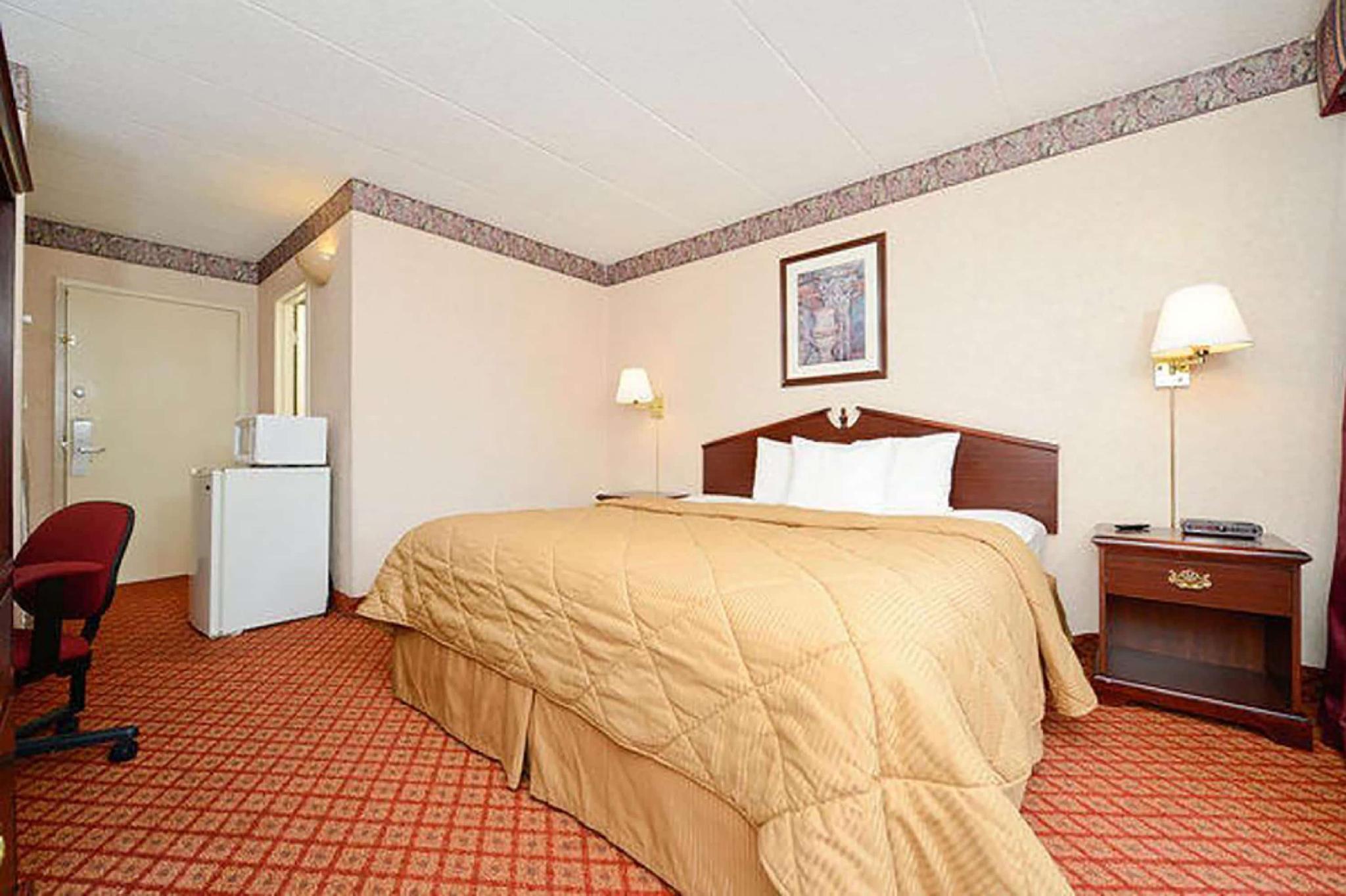 Baymont By Wyndham Northwood Motel Bagian luar foto