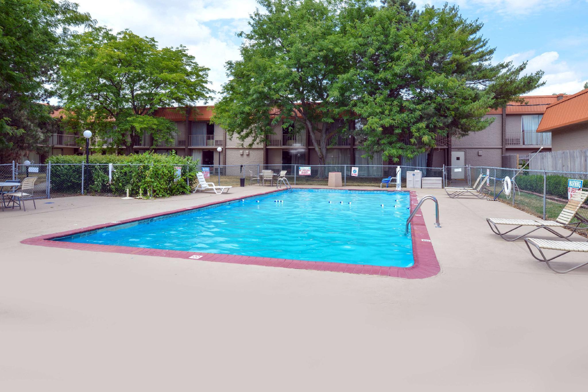 Baymont By Wyndham Northwood Motel Bagian luar foto