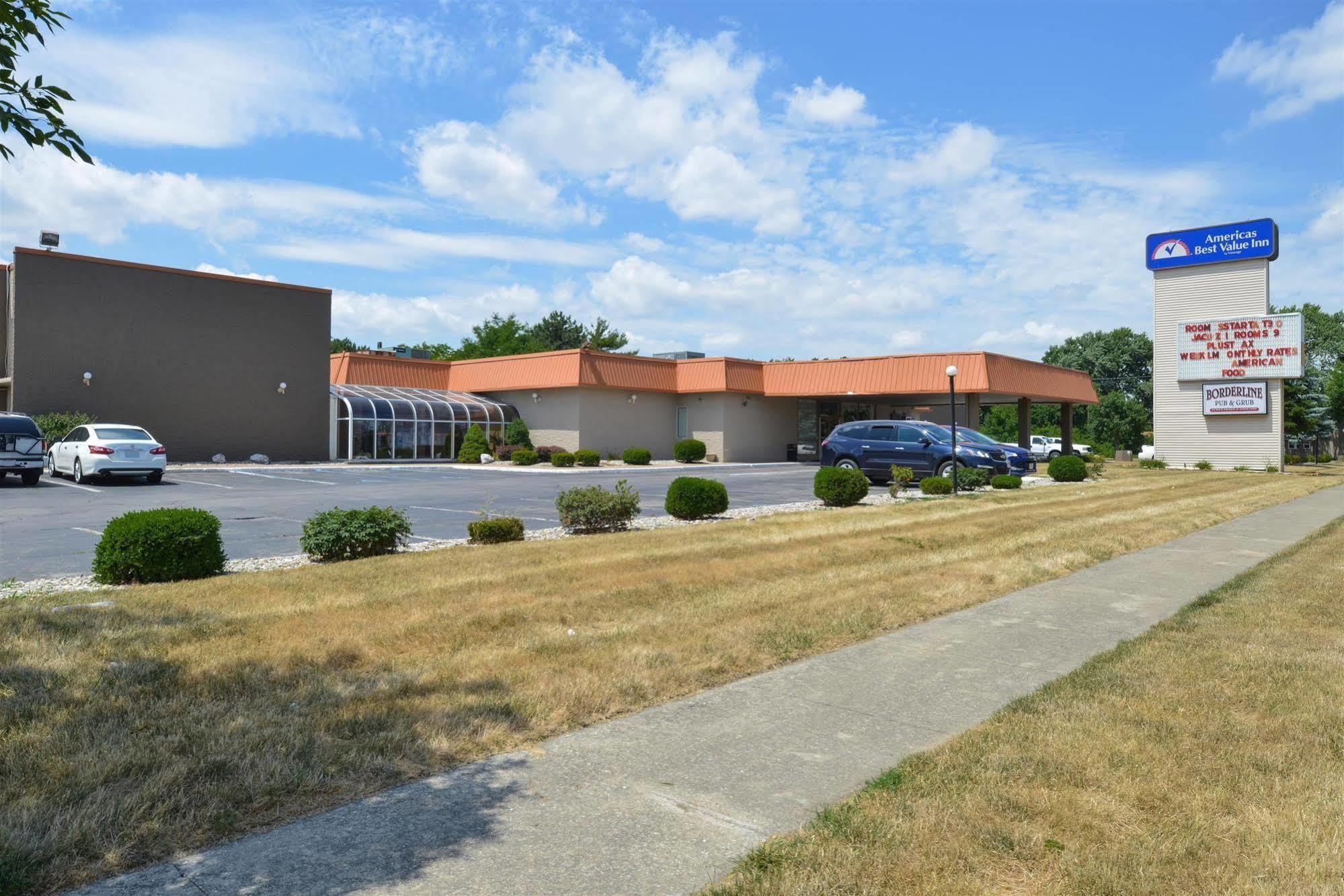Baymont By Wyndham Northwood Motel Bagian luar foto